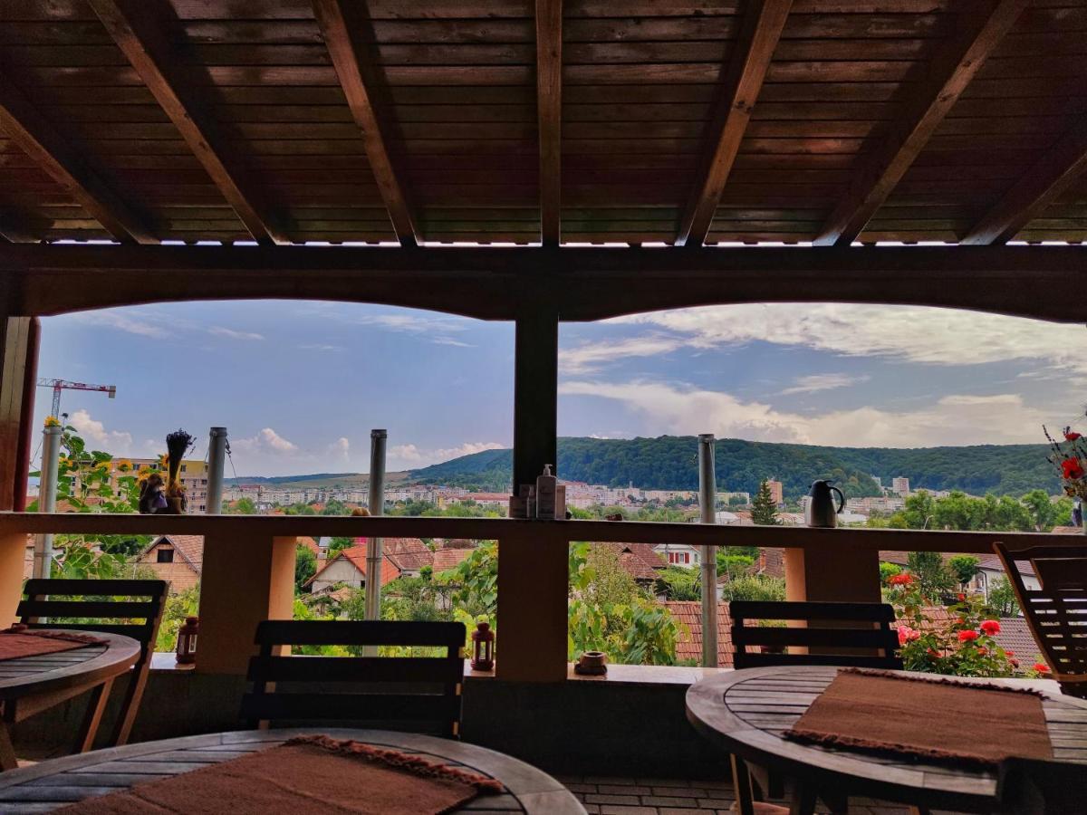 Pensiune Casa Adam 3*